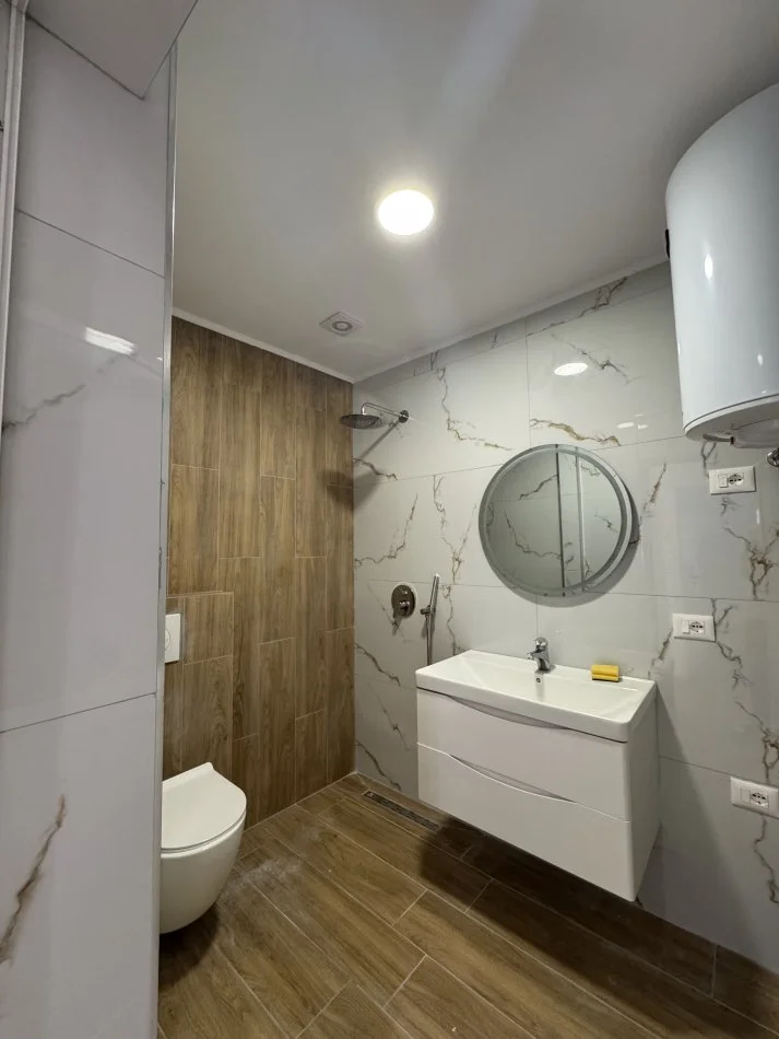 Tirane, shes apartament 2+1 Kati 2, 87 m² (Rruga Faik Konica)