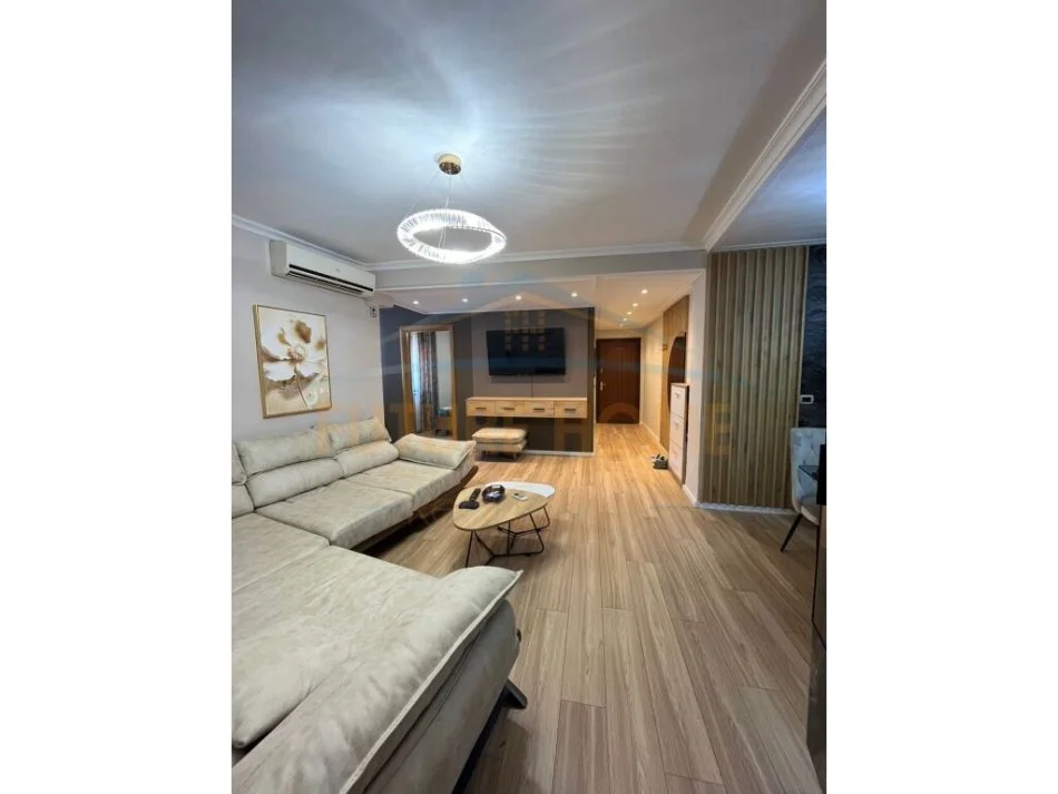 Tirane, shitet apartament 2+1+Ballkon Kati 9, 112 m² 225.000 € (Myslym Shyri)