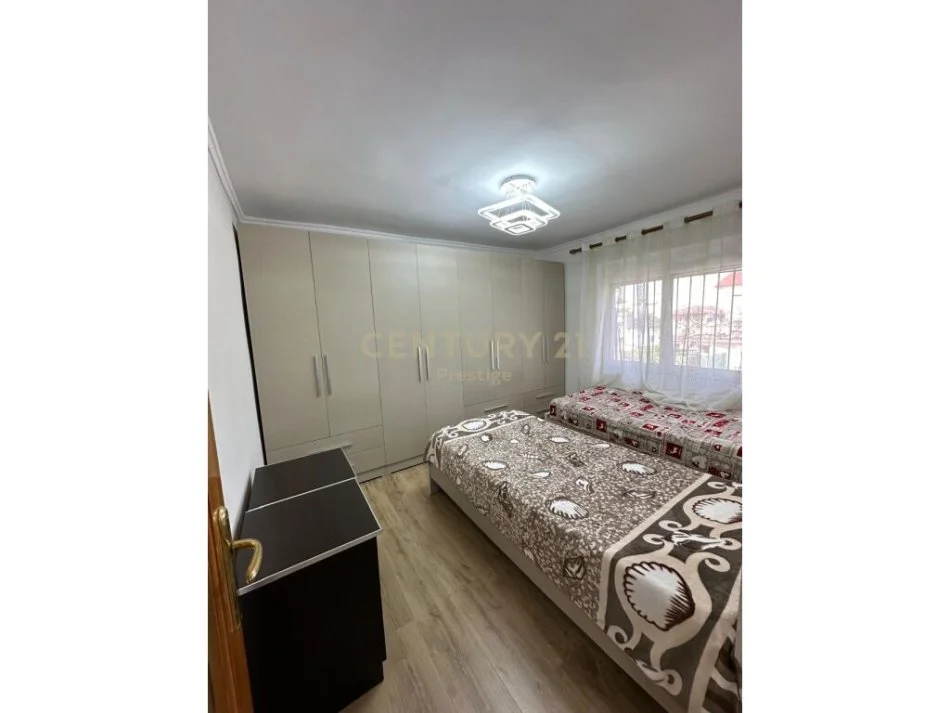 Tirane, shitet apartament 2+1 Kati 3, 76 m² 114,000 € (Brryli)
