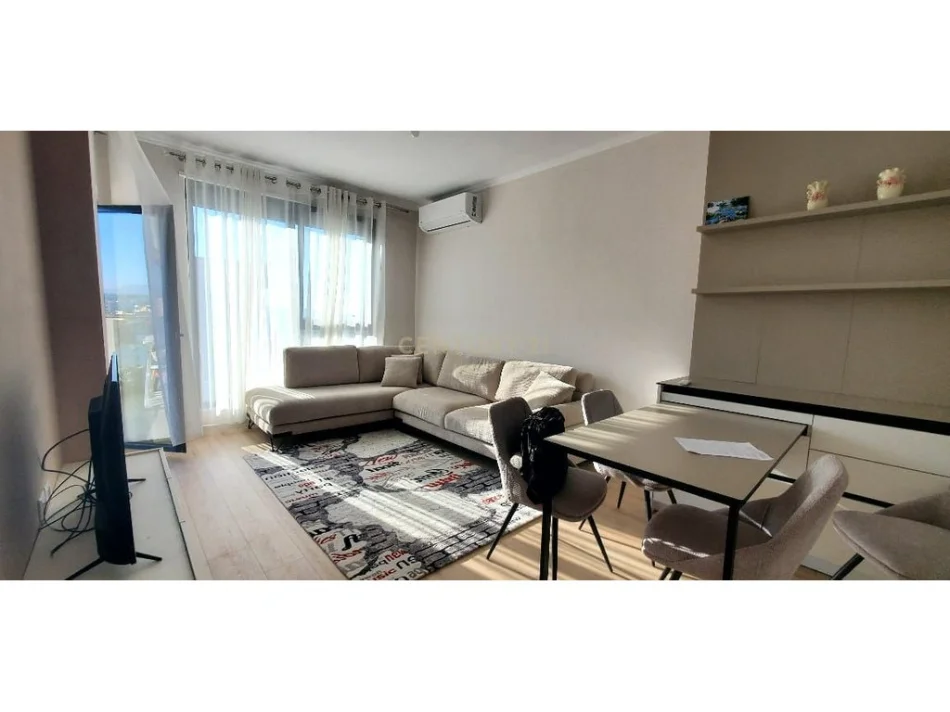 Tirane, jepet me qera apartament 2+1 Kati 8, 650 € (Porcelan)