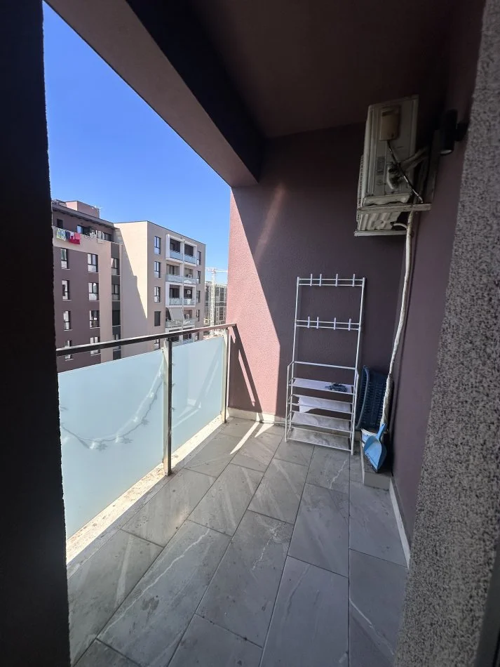 Tirane, shitet apartament 1+1+Ballkon Kati 5, 60 m² 89.000 € (SHITET APARTAMENT 1+1 TIRANA NEW ENTRY 1)
