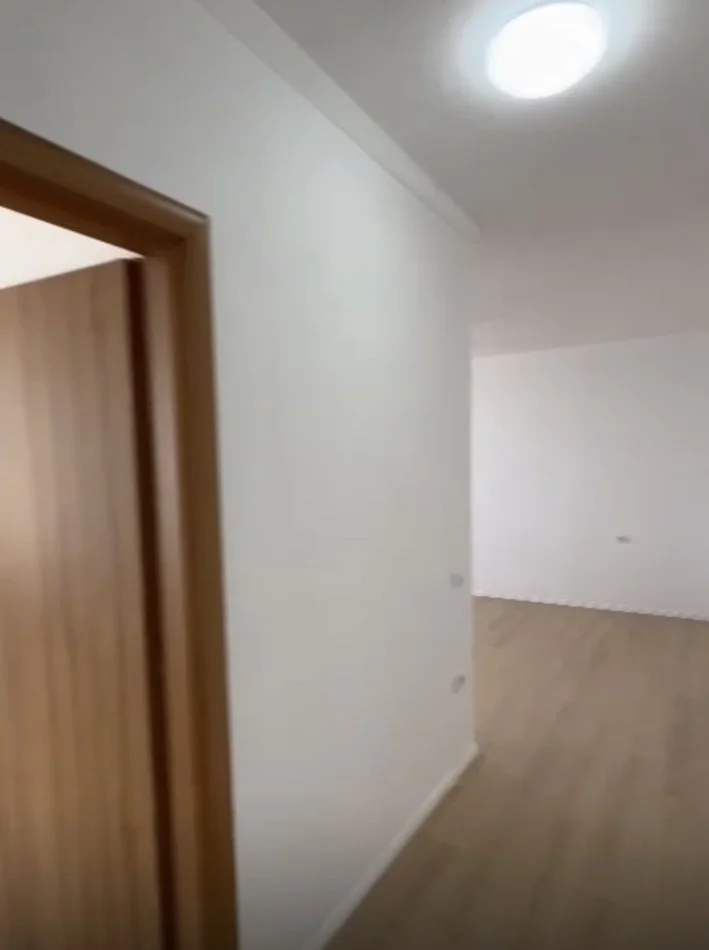 Tirane, shitet apartament 1+1 Kati 9, 87.000 € (Rruga Besim Alla)