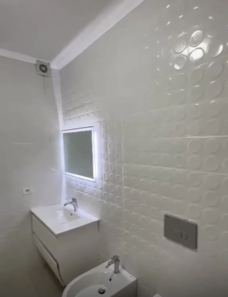 Tirane, shitet apartament 1+1 Kati 9, 87.000 € (Rruga Besim Alla)