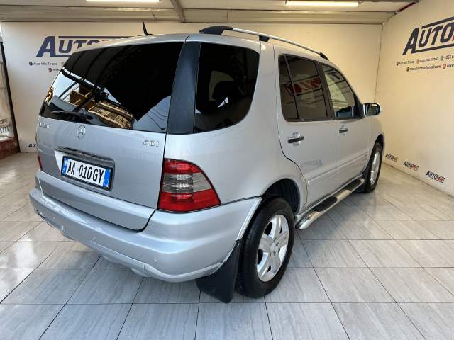 Tirane, ofert makine Mercedes-Benz ML270 Viti 2004, 4.200 Euro