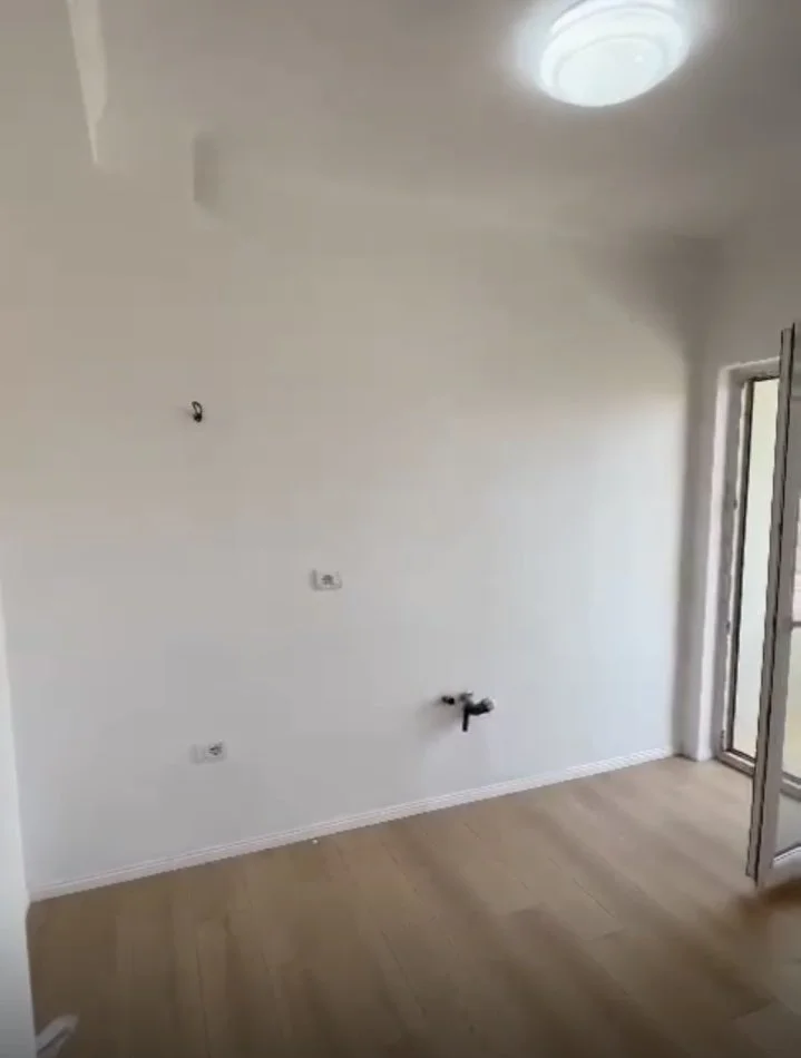 Tirane, shitet apartament 1+1 Kati 9, 87.000 € (Rruga Besim Alla)