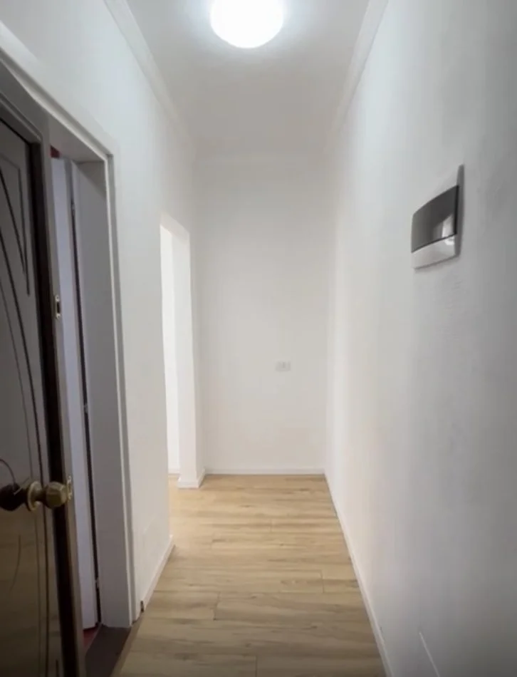 Tirane, shitet apartament 1+1 Kati 9, 65 m² 87.000 € (Rruga Besim Alla)