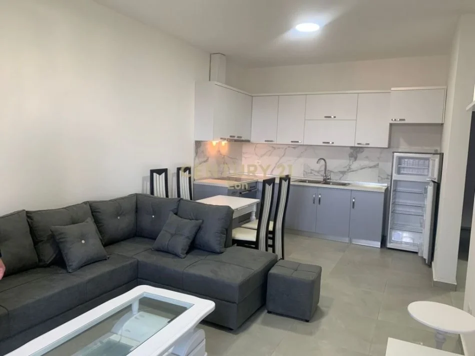 Shqiperi, jepet me qera 2+1 Kati 3, 84 m² 400€