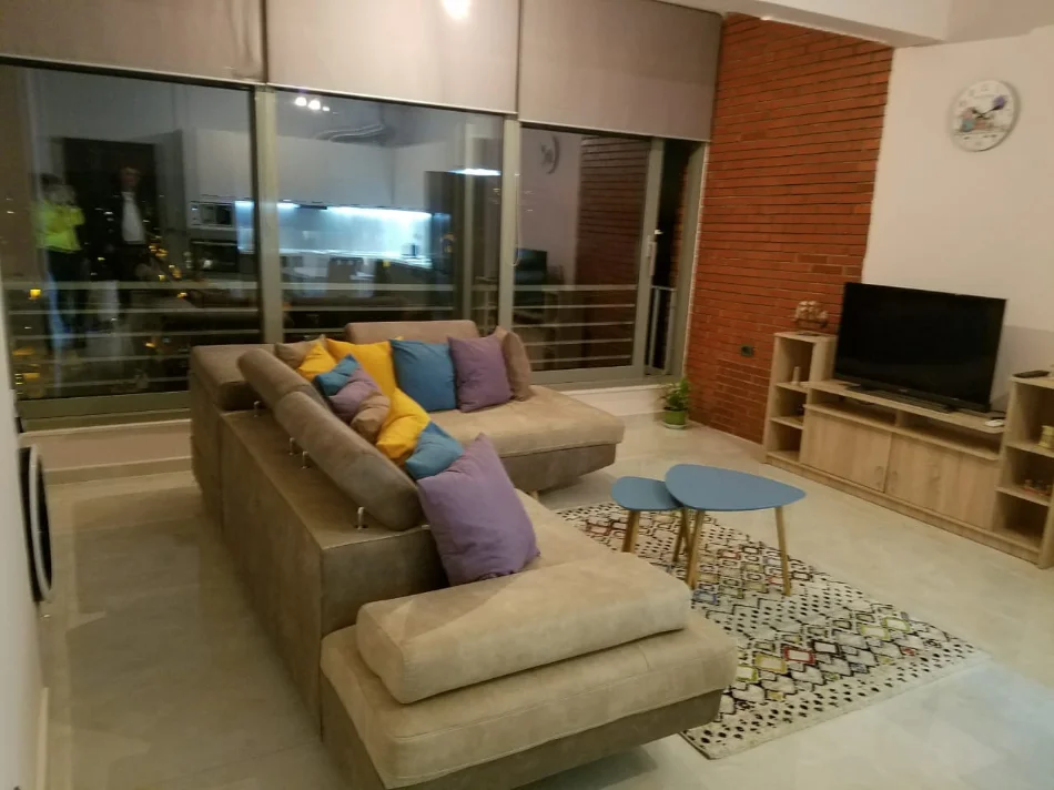 Tirane, jepet me qera apartament 1+1 Kati 9, 71 m² 600 € (Myslym Shyr, rruga Islam Alla)