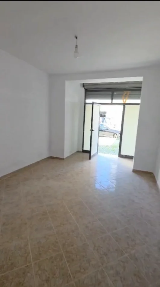 Durres, shitet ambjent biznesi Kati 0, 70 m² 125.000 € 