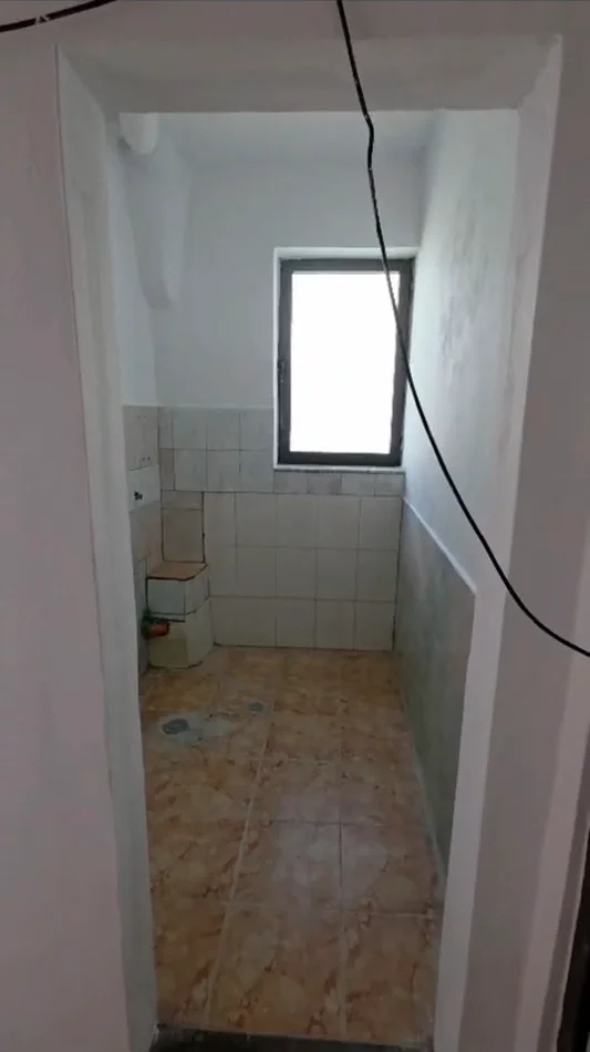 Durres, shitet ambjent biznesi Kati 0, 70 m² 125.000 € 