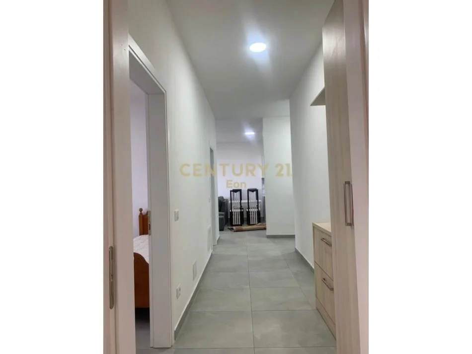 Shqiperi, jepet me qera 2+1 Kati 3, 84 m² 400€