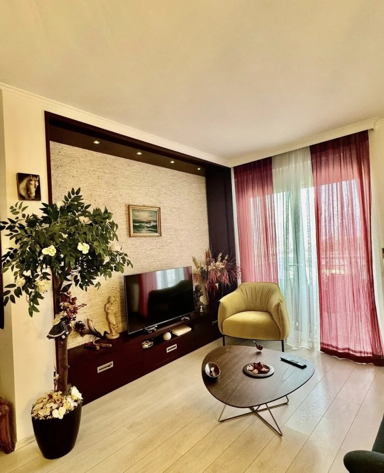 Tirane, shitet apartament , 106 m² 229.000 € 