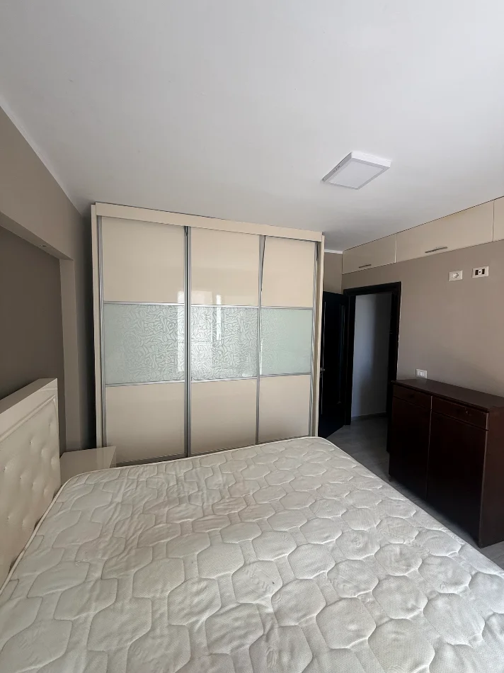 Durres, jepet me qera apartament 1+1+Aneks+Ballkon Kati 2, 60 m² 470 € (Vollga currila)