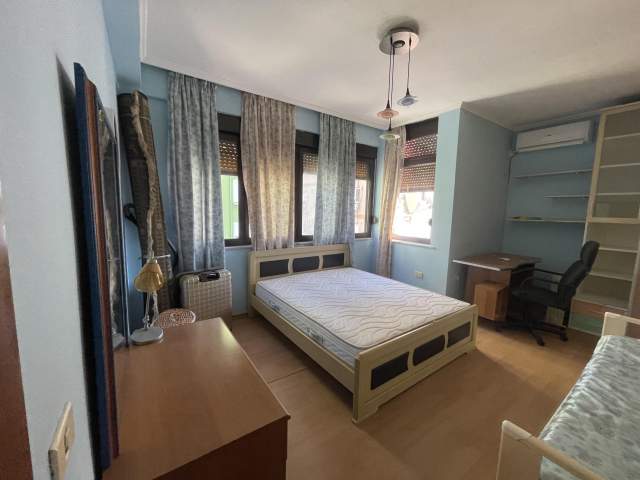 Tirane, jepet me qera apartament 2+1+BLK Kati 7, 1.100 Euro