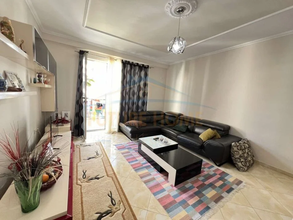 Tirane, shitet 2+1+Ballkon Kati 5, 100 m² 134.000 € (Yzberisht)