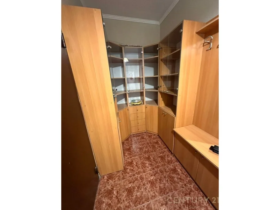 Tirane, jepet me qera apartament 1+1 Kati 6, 60 m² 450 € 