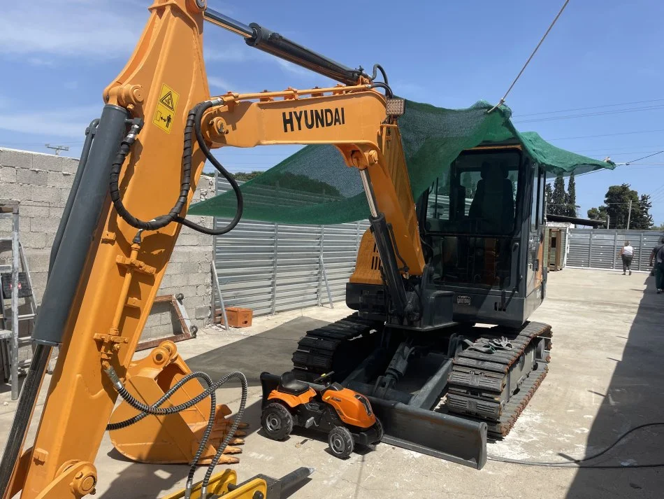 Greqi, shes HYUNDAI 2016 , 20.500€