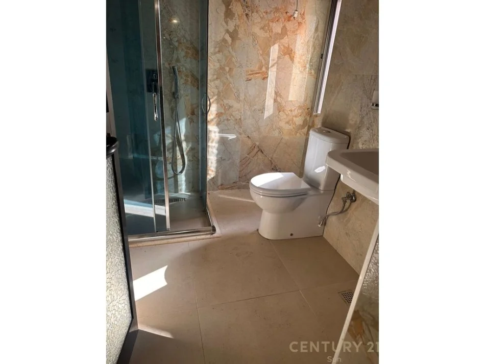 Tirane, jepet me qera apartament 1+1 Kati 6, 60 m² 450 € 