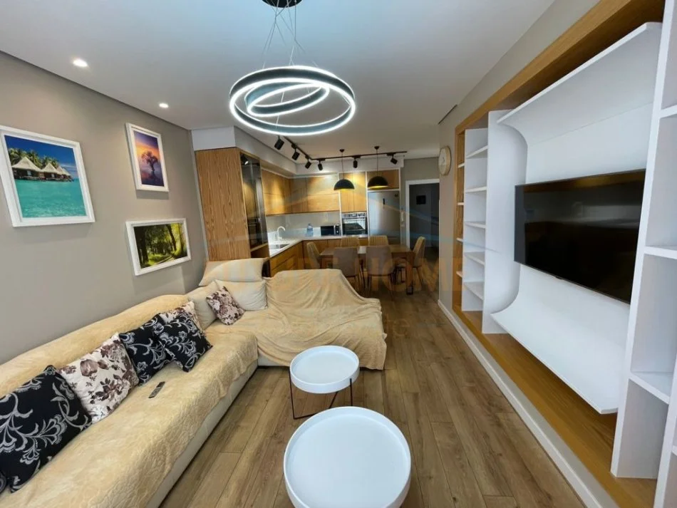 Tirane, shitet apartament 2+1+Ballkon Kati 7, 113 m² 154.000 € (Misto Mame)