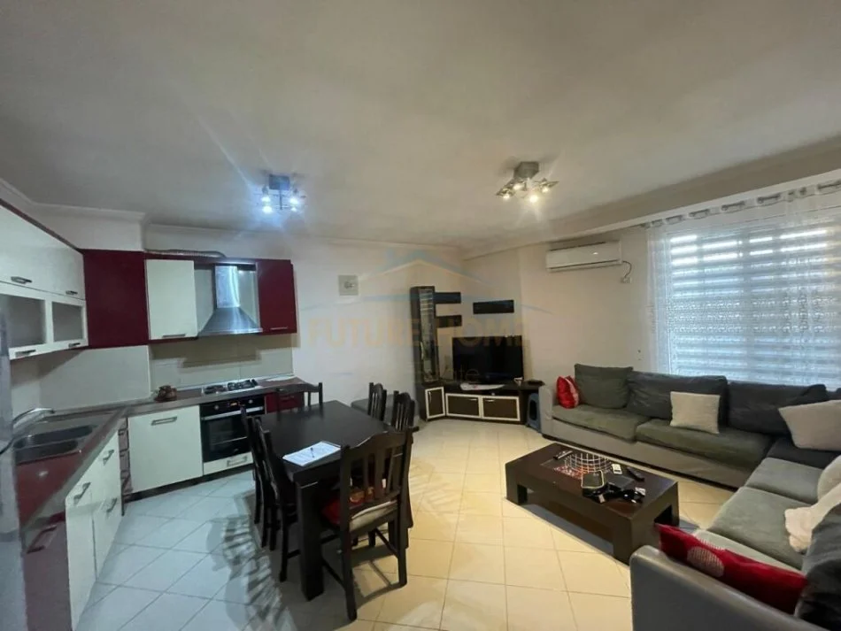 Tirane, shitet apartament 2+1+Ballkon Kati 6, 99 m² 125.000 € (Yzberisht)