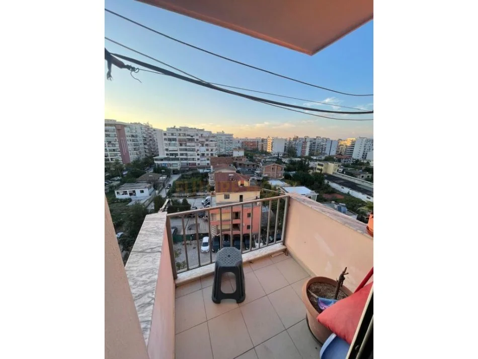 Tirane, shitet apartament 2+1+Ballkon Kati 6, 99 m² 125.000 € (Yzberisht)