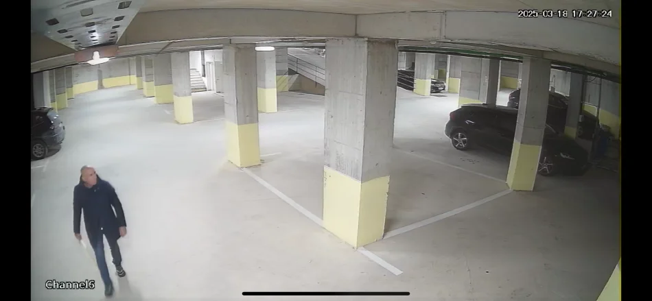 Tirane, jepet me qera garazh Kati -2, 25 m² 130 € (Rruga e Durresit)