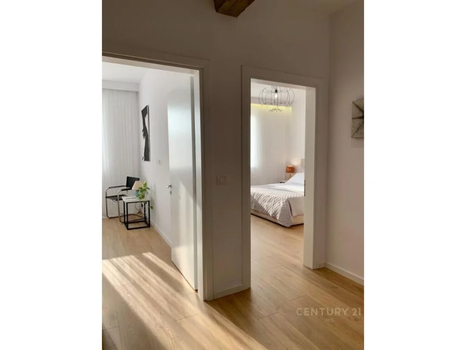 Tirane, jepet me qera apartament 2+1 Kati 3, 85 m² 750 € (Bulevardi Bajram Curri pas Kompleksit Delijorgji Tirana Albania)