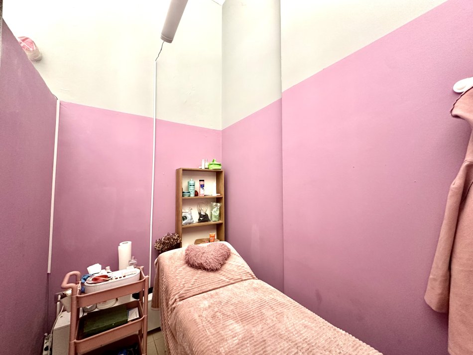 Tirane, shitet ambjent biznesi Kati 0, 30 m² (Teodor Keko)