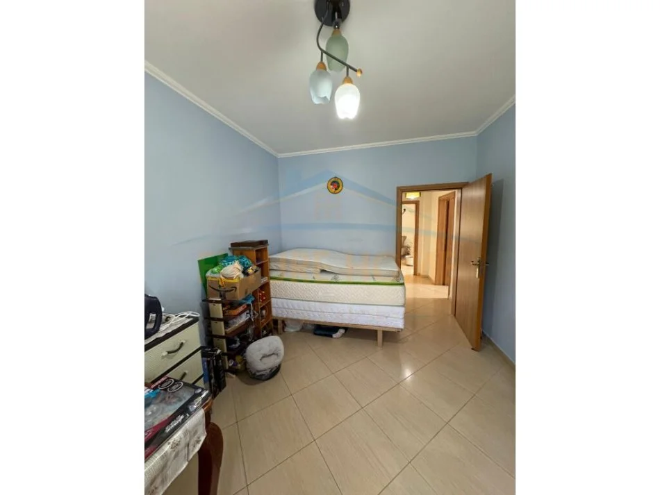 Tirane, shitet apartament 2+1+Ballkon Kati 2, 103 m² 118.000 € (Fresk)