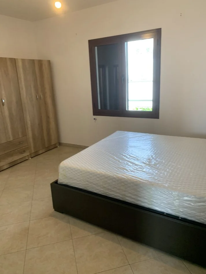 Tirane, jepet me qera shtepi 3+1+Aneks+Ballkon Kati 3, 120 m² 350 € (Laprake)