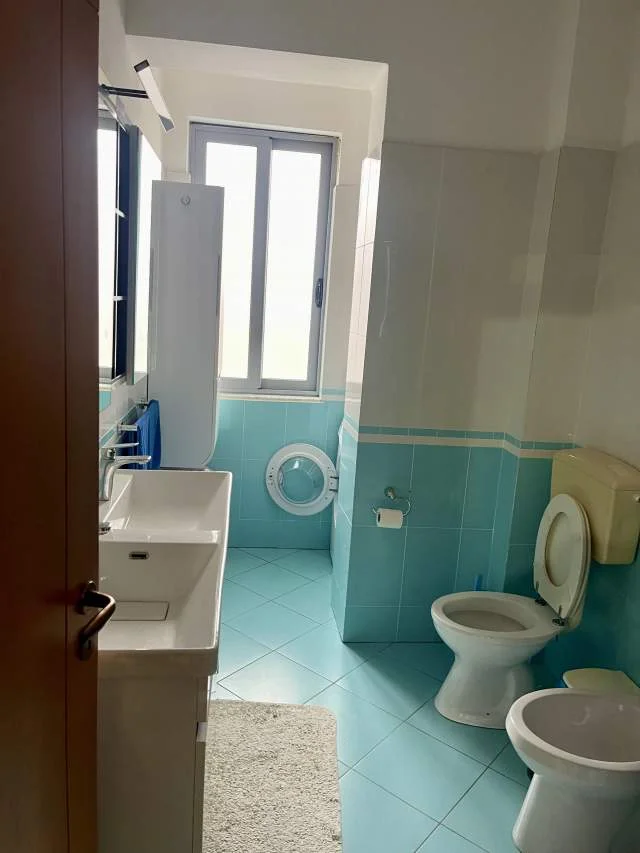 Orikum, shitet apartament 2+1 Kati 5, 120 m² 85.000 Euro (Pashalimani. Hyrje Orikum)