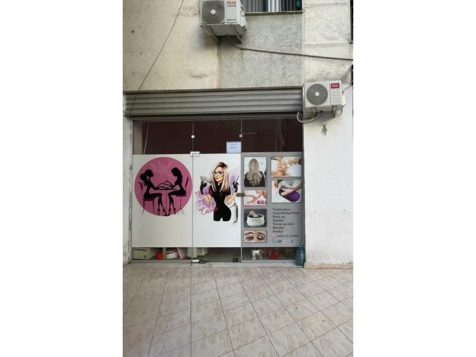 Tirane, shitet dyqan Kati 0, 26 m² 37.120 € (Tirane)