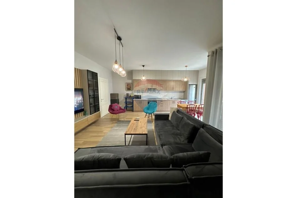 Tirane, jepet me qera apartament 1+1 , 129 m² 1.000 € 