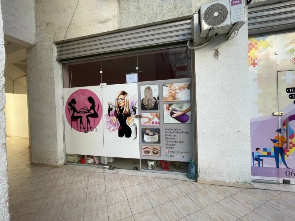 Tirane, shitet dyqan Kati 0, 26 m² 37.120 € (Tirane)