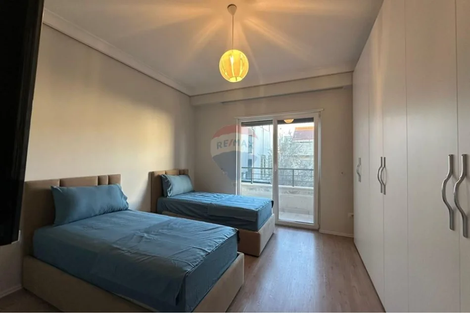 Tirane, jepet me qera Vile 3 Katshe , 197 m² 3.000 € 