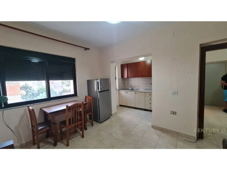 Tirane, shitet apartament 1+1 Kati 3, 56 m² 110.000 € (Brryli)