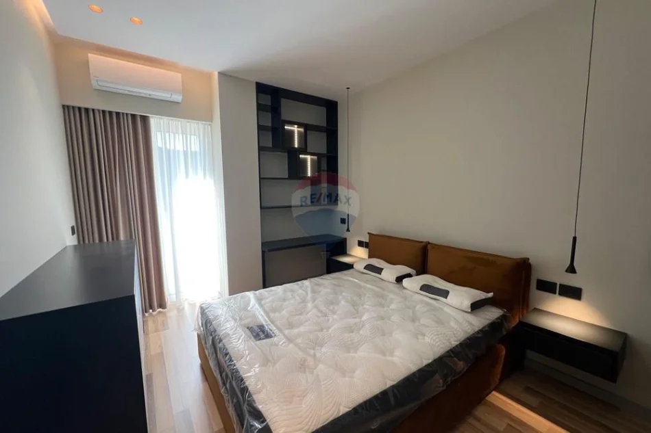 Tirane, jepet me qera apartament 1+1 , 70 m² 1.300 € 