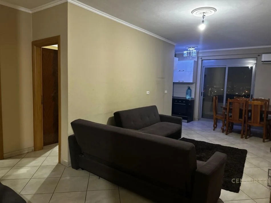 Tirane, jepet me qera apartament 2+1 Kati 7, 82 m² 450 € (Spitali Hygea)
