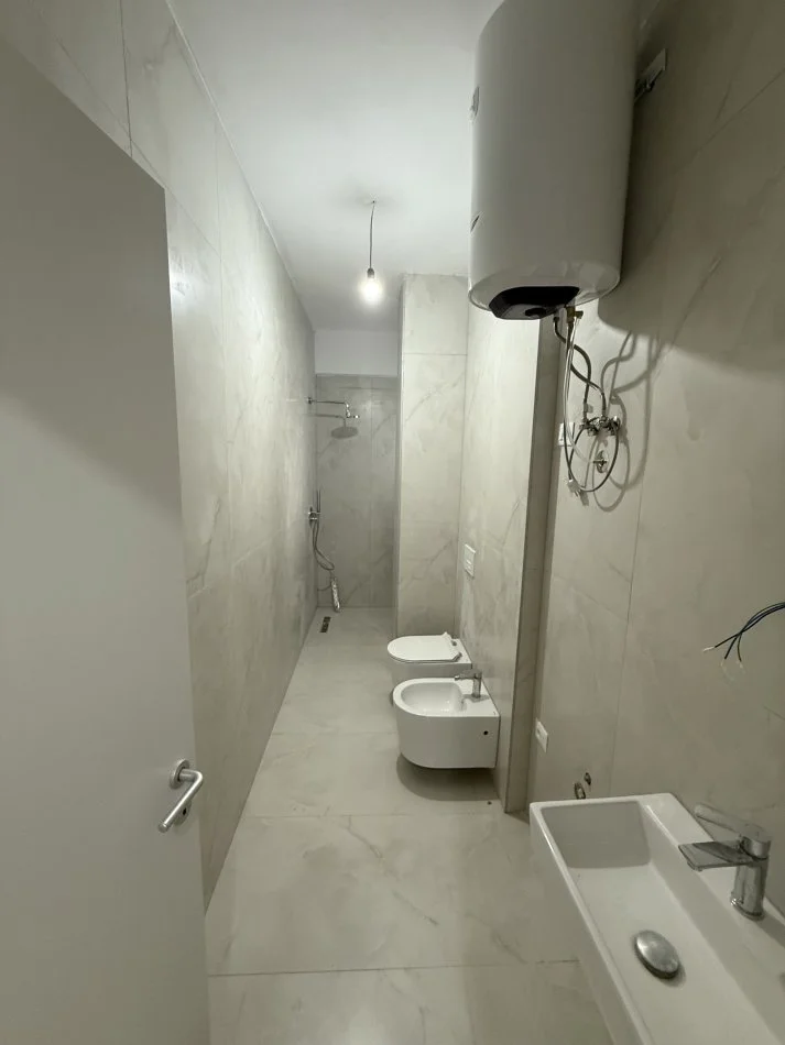 Tirane, shes apartament 1+1+Ballkon Kati 3, 60 m² 85.000 € (Rruga Dalip Topi)