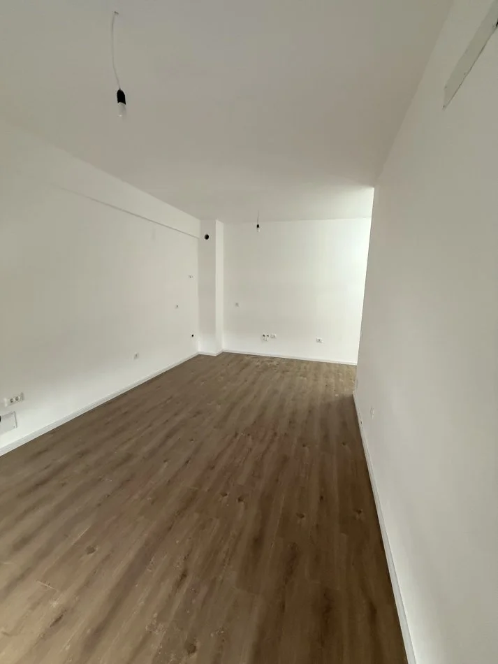 Tirane, shes apartament 1+1+Ballkon Kati 3, 60 m² 85.000 € (Rruga Dalip Topi)