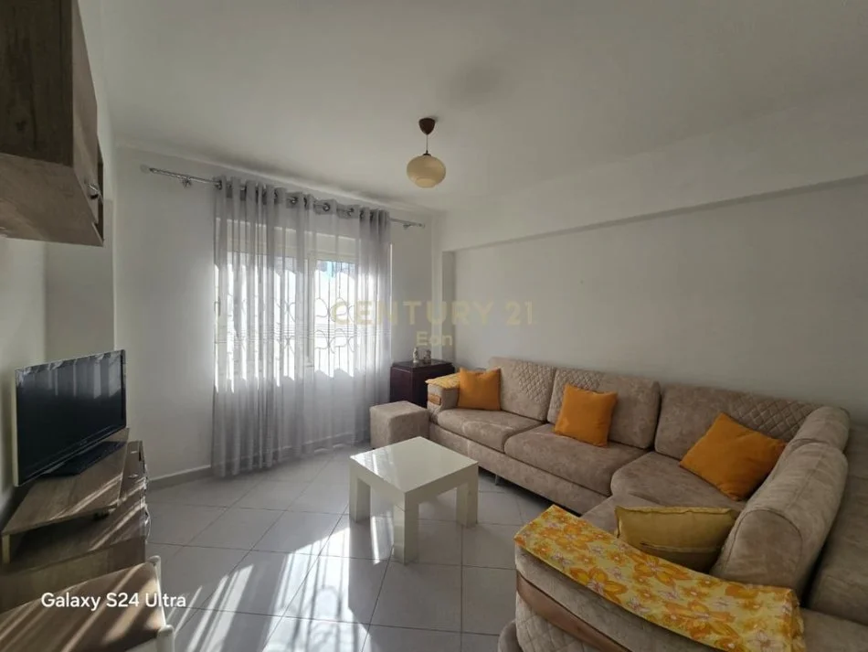 apartament 1+1 durres, pran spitalit cmimi 330 €