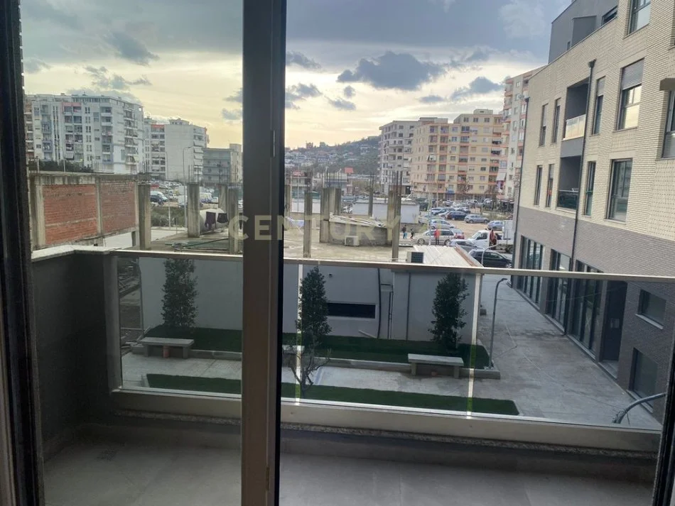 Tirane, shitet apartament 2+1 , 115 m² 162.000 € (Unaza e Re)