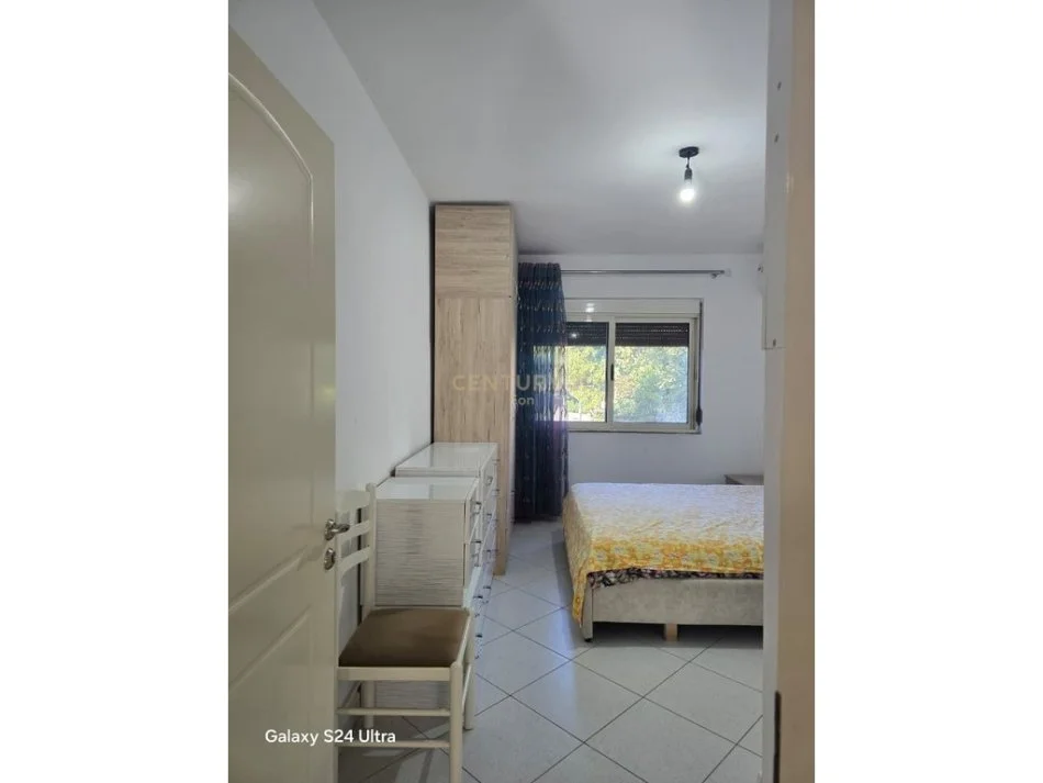 apartament 1+1 durres, pran spitalit cmimi 330 €