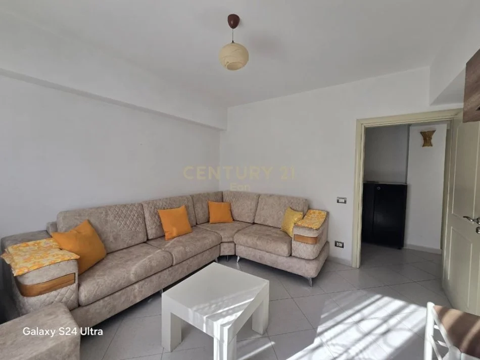 apartament 1+1 durres, pran spitalit cmimi 330 €