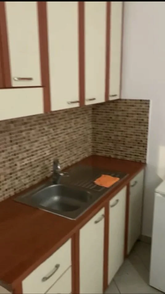 Durres, garsonier Golem me pamje deti 25€/nata