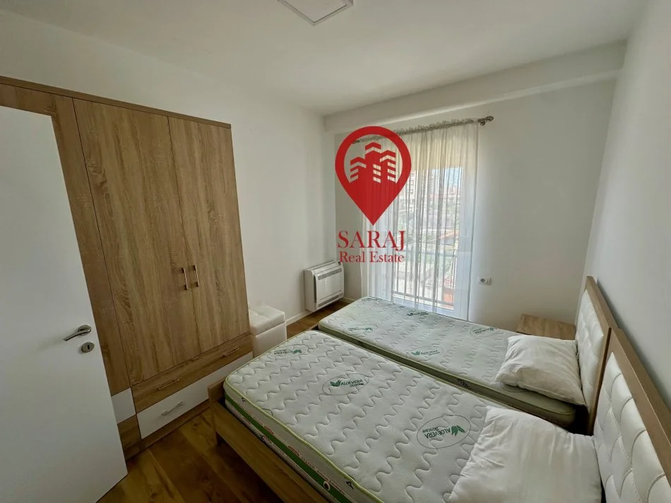 Tirane, jepet me qera apartament 2+1+Aneks+Ballkon Kati 3, 100 m² 700 € (Quatroum Rezidence te Panorama)