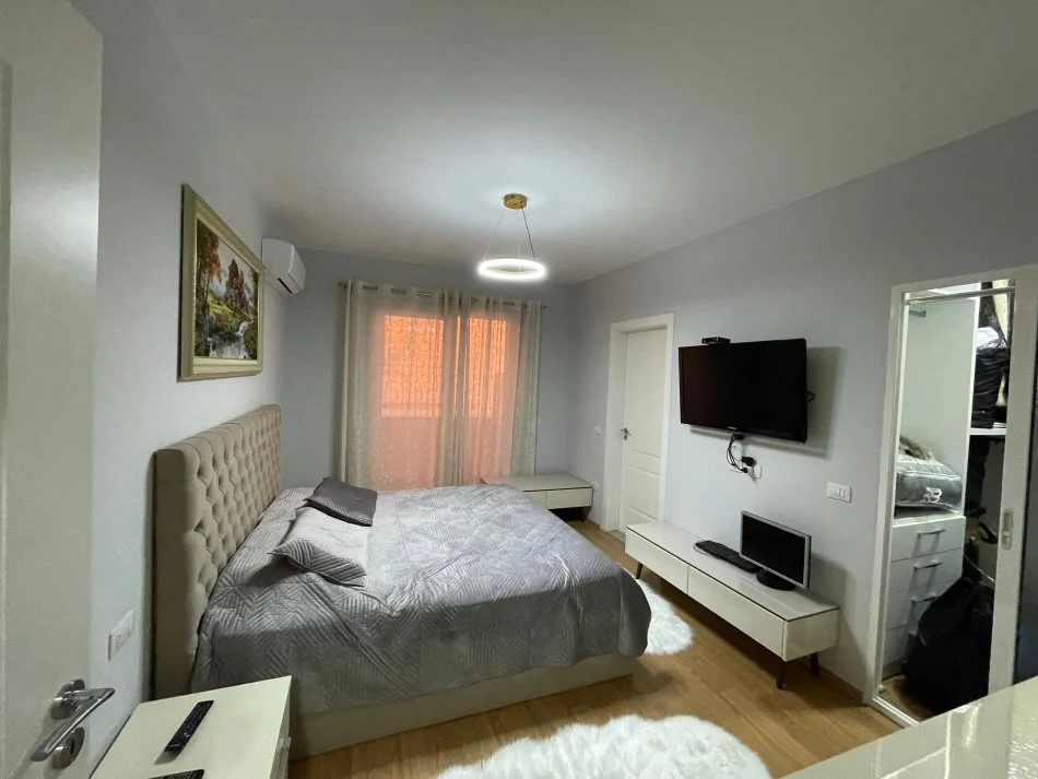 Tirane, shitet apartament 2+1+Ballkon Kati 3, 119 m² 200.000 € (5 maj)