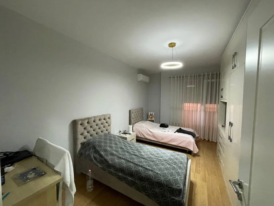 Tirane, shitet apartament 2+1+Ballkon Kati 3, 119 m² 200.000 € (5 maj)