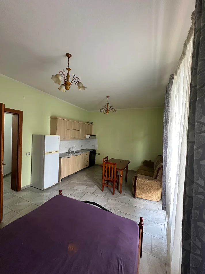 Tirane, jepet me qera garsonier 1+1+Ballkon Kati 2, 40 m² 310 € (Rruga Havzi Nela)