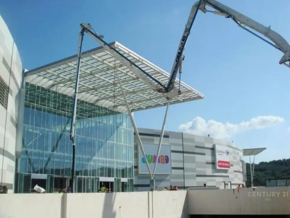 Tirane, jepet me qera Vile , 330 m² 3.000 € (Tirane)